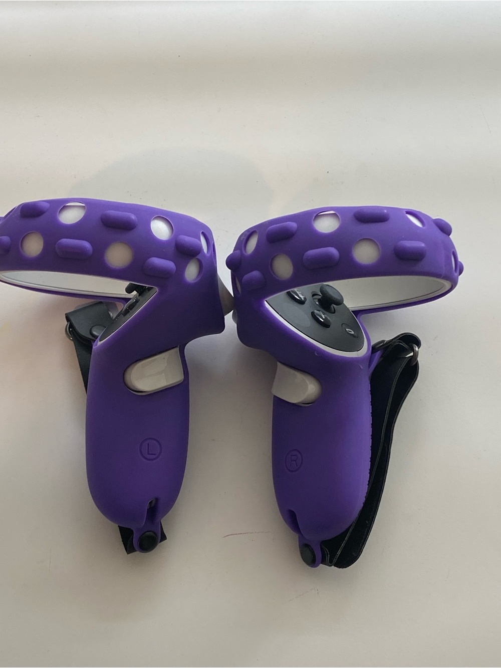 Oculus Quest 2 Left + Right - Picture 4 of 8